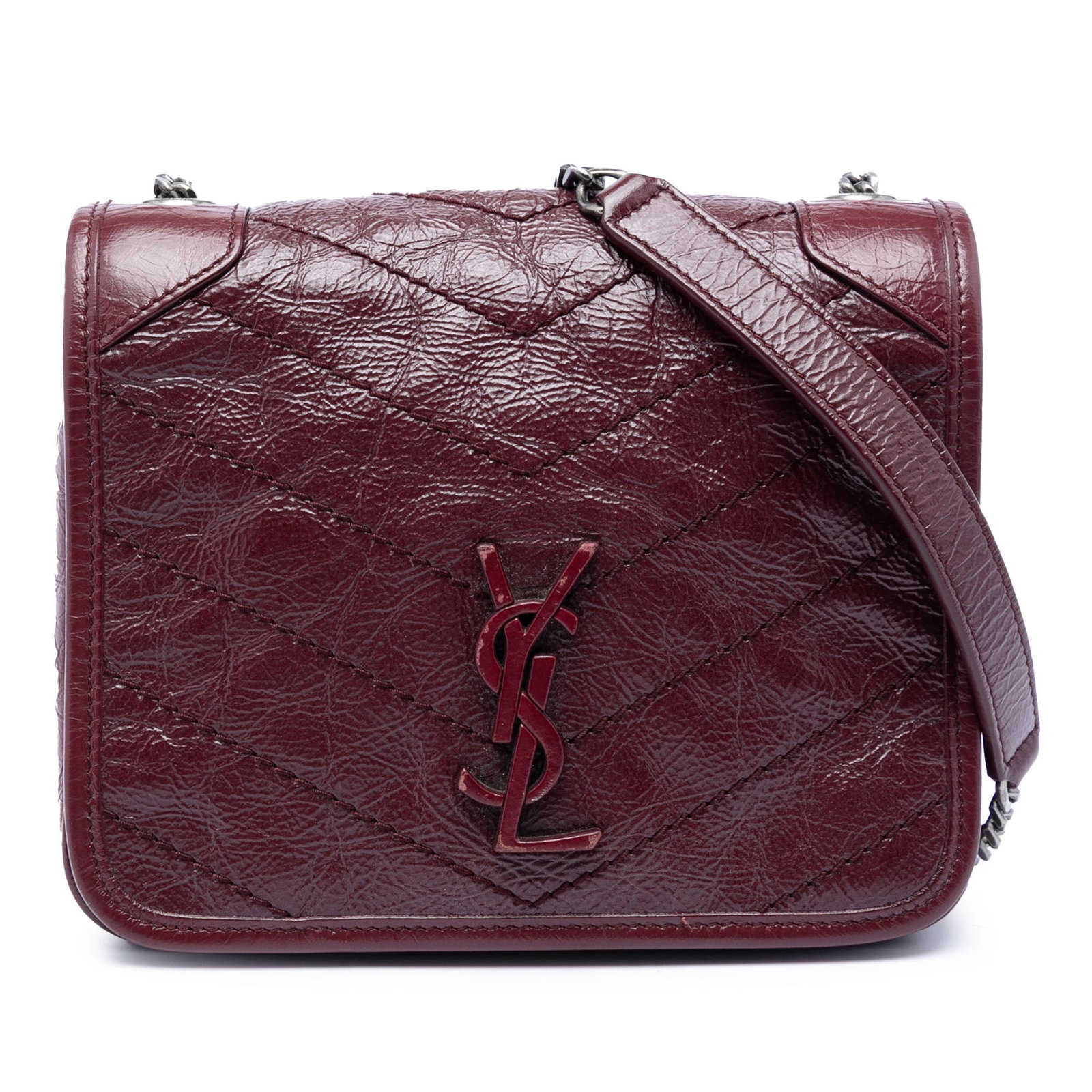 Saint Laurent Niki leather chain wallet bag: Saint Laurent Niki leather chain wallet bag This Saint Laurent Niki Wallet on Chain is crafted from crinkled calfskin leather in red. It features a chain-link strap with a leather shoulder guard, a fl