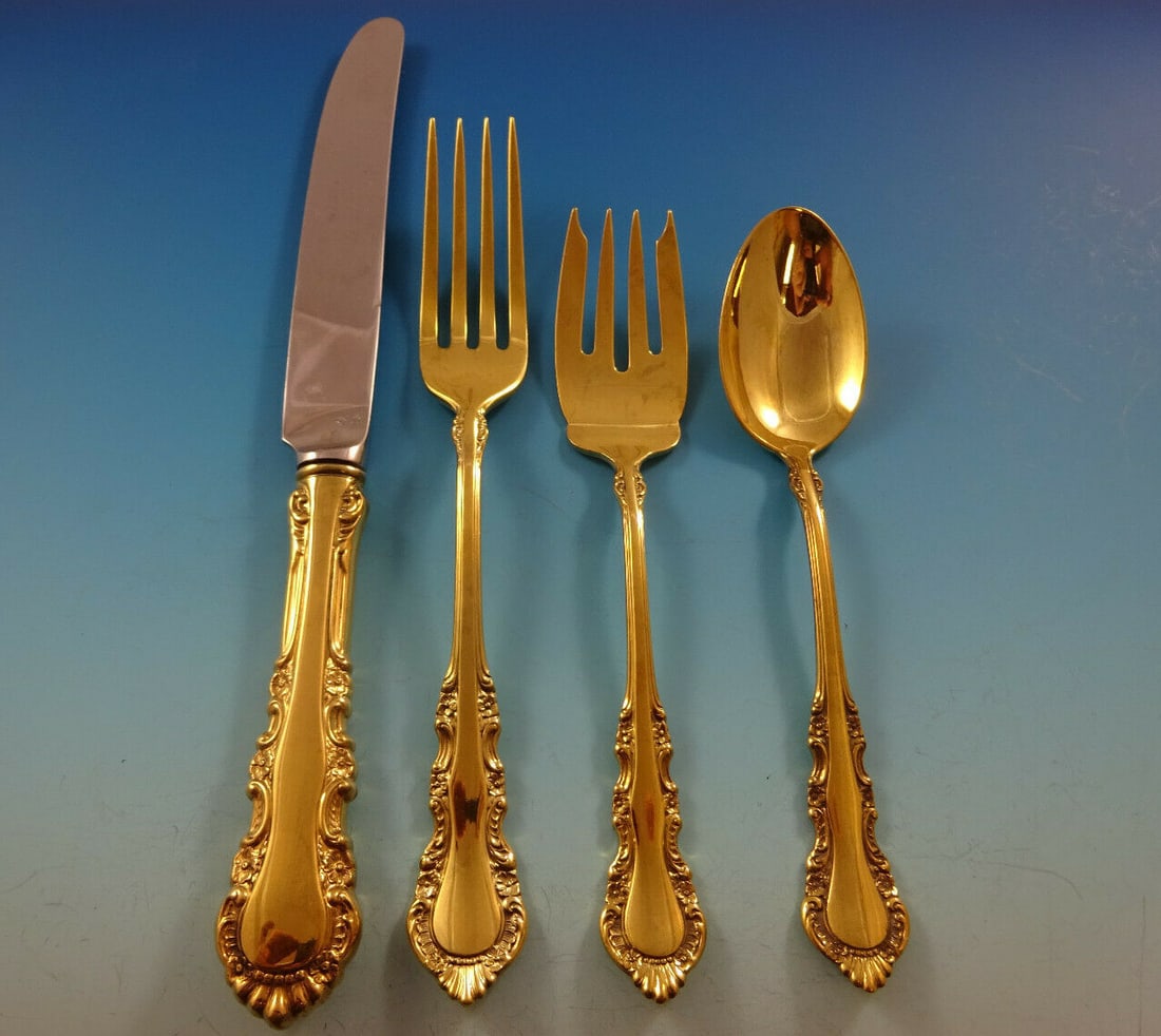 Reed & Barton Georgian Rose Gold Vermeil Flatware Set 48 Pcs with Storage Chest: Reed & Barton Georgian Rose Gold Vermeil Flatware Set 48 Pcs with Storage Chest This exquisite Georgian Rose Gold flatware service set by Reed & Barton features a stunning vermeil finish, giving each 