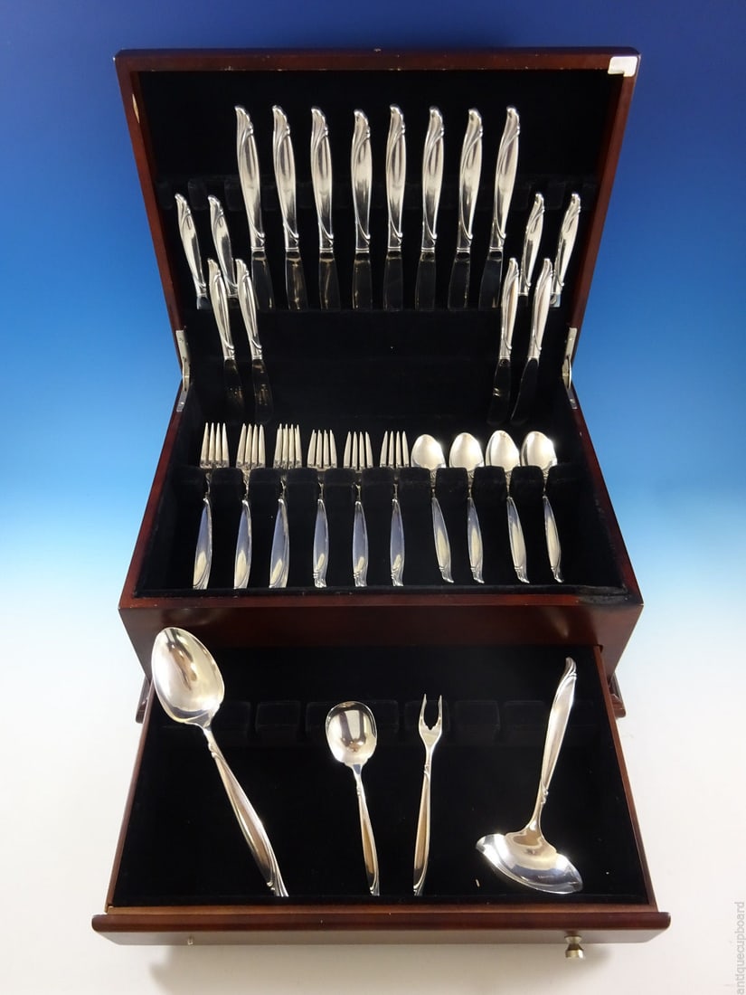 Oneida Sentimental Sterling Silver Flatware Set for 8 - 44 Pieces (1 of 9)