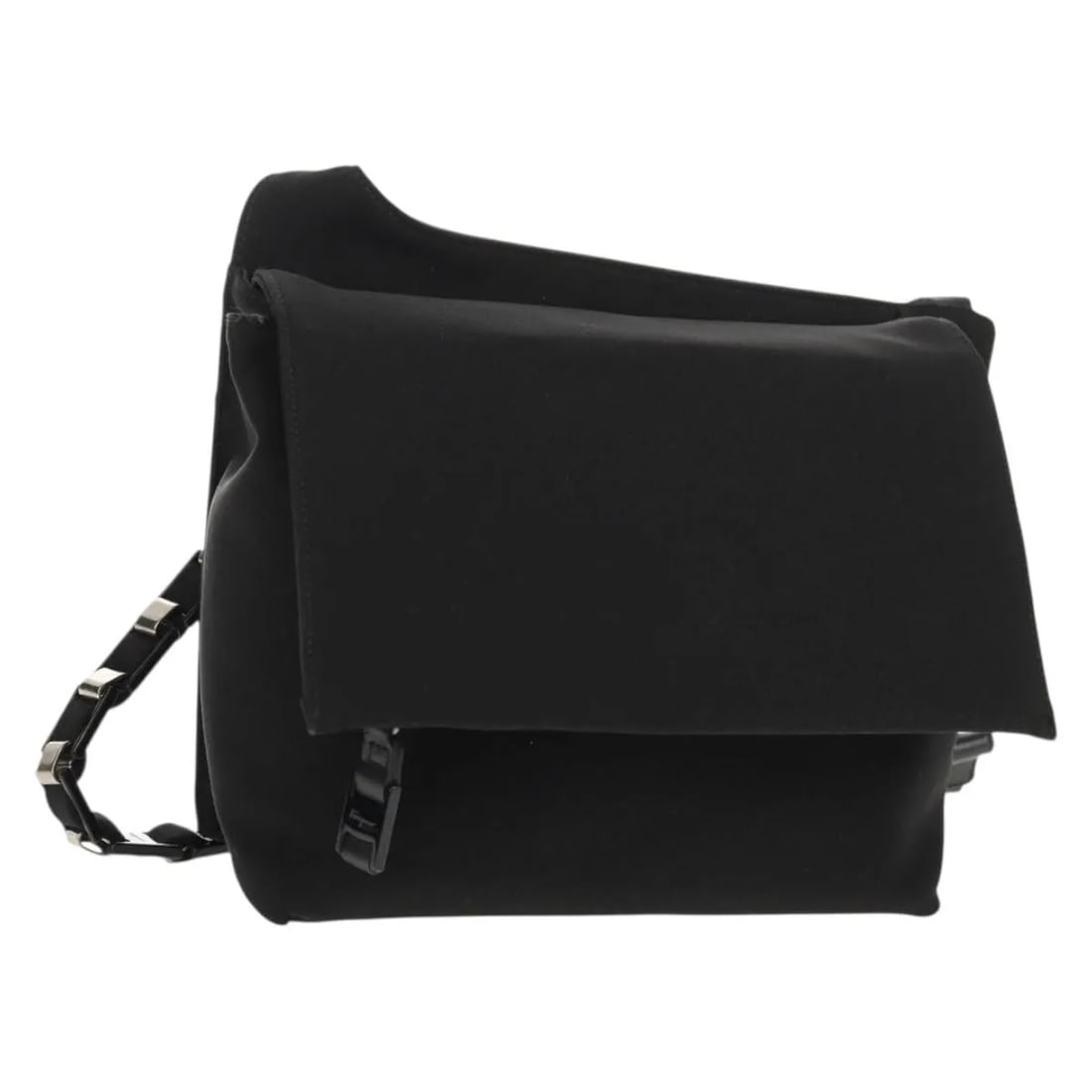 Black Nylon Shoulder Bag Salvatore Ferragamo Vintage: Black Nylon Shoulder Bag Salvatore Ferragamo Vintage This Salvatore Ferragamo vintage shoulder bag is crafted from black nylon and designed for women. Made in Italy, the bag features a classic silhoue