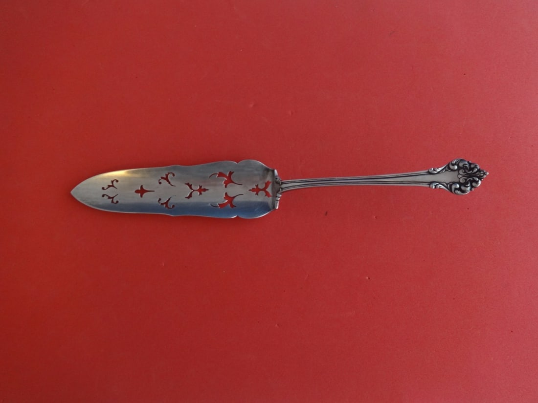Reed and Barton Elegante Sterling Silver Pierced Cake Server 10.5": Reed and Barton Elegante Sterling Silver Pierced Cake Server 10.5" Presenting a stunning Sterling Silver Jelly Cake Server from the Elegante pattern by Reed & Barton, crafted between 1900 and 1940. Th