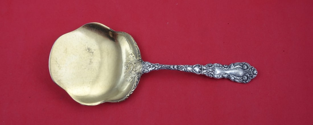 Gorham Imperial Chrysanthemum Sterling Silver Waffle Server 7 3/4": Gorham Imperial Chrysanthemum Sterling Silver Waffle Server 7 3/4" Presenting the Imperial Chrysanthemum Waffle Server by Gorham, a stunning addition to your serving collection. This exquisite piece i