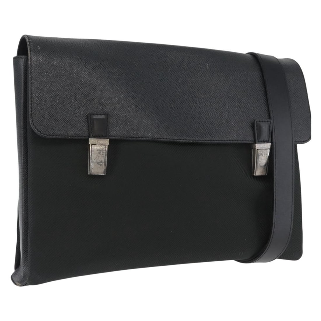 Louis Vuitton Saratov GM Taiga Leather Shoulder Bag in Ardoise M30882: Louis Vuitton Saratov GM Taiga Leather Shoulder Bag in Ardoise M30882 This is a Louis Vuitton Taiga Saratov GM shoulder bag in Ardoise color, crafted from Taiga leather. The bag features a structured 