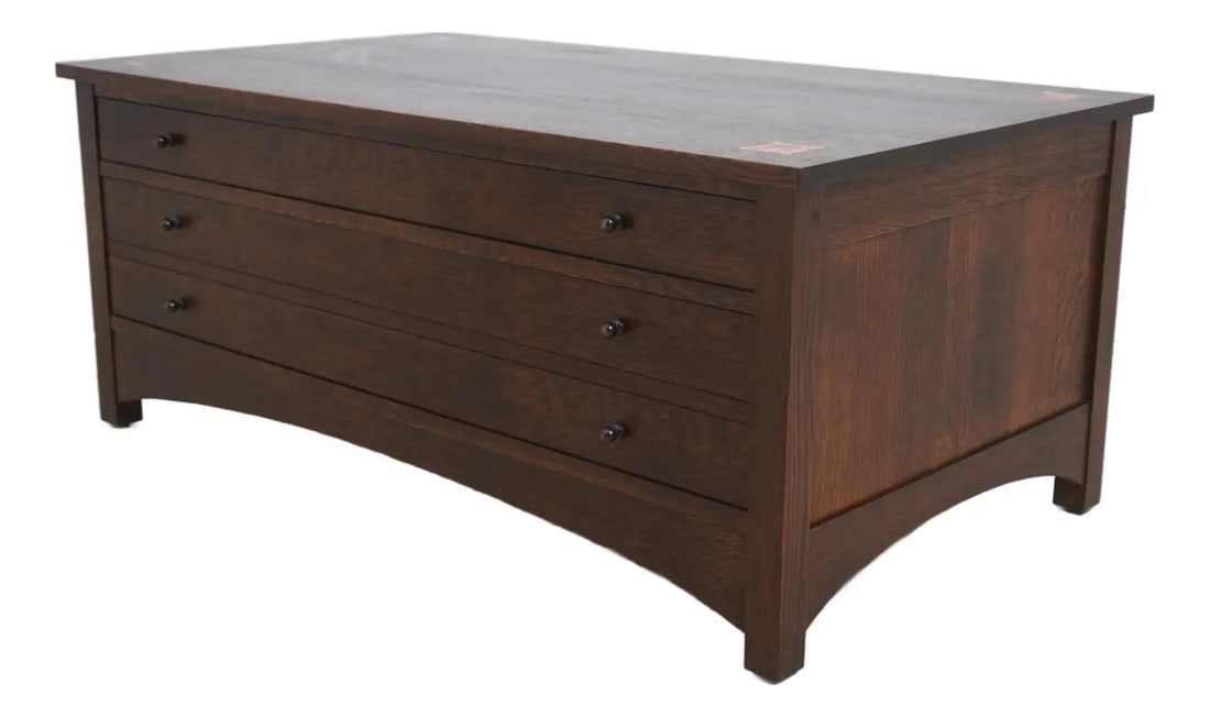 Mission Style Oak Cocktail Table with Inlay and Two Drawers by Harvey Ellis: Mission Style Oak Cocktail Table with Inlay and Two Drawers by Harvey Ellis This cocktail table features a Harvey Ellis design in the Arts and Crafts style, crafted from quarter sawn oak with pegged c