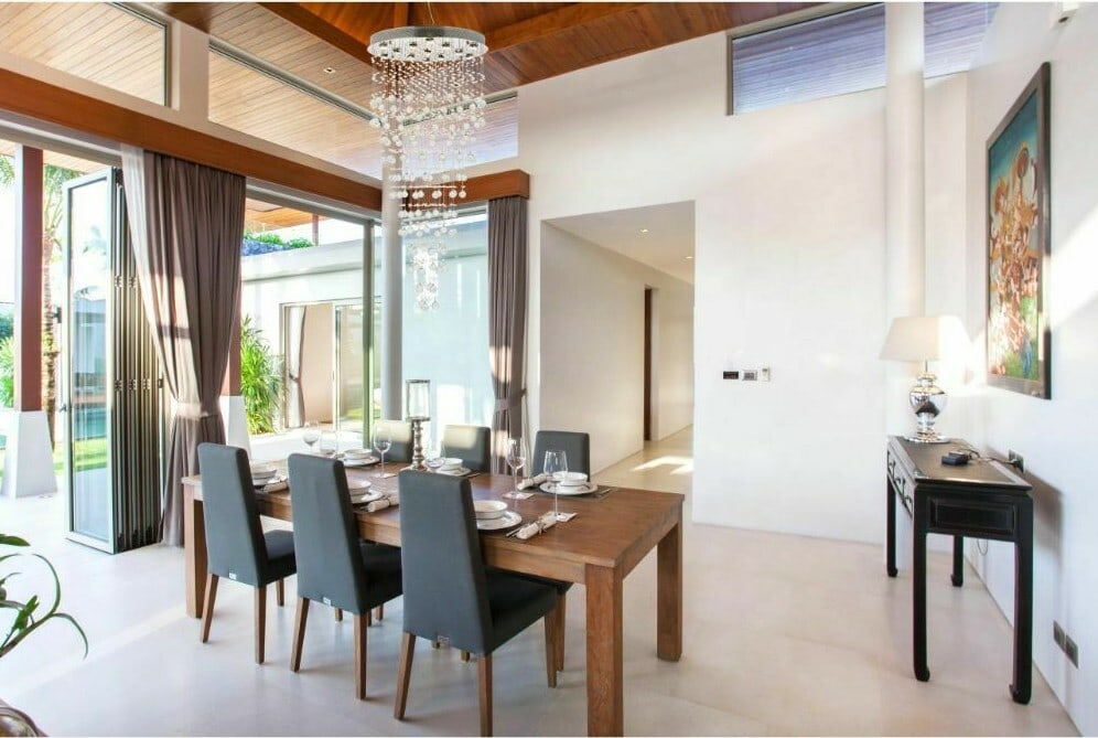 Galaxy 13-Light Chrome Crystal Foyer Chandelier 28 x 36: Galaxy 13-Light Chrome Crystal Foyer Chandelier 28 x 36 This modern crystal chandelier features 13 lights and a striking chrome finish, making it a standout fixture for large spaces such as foyers, en