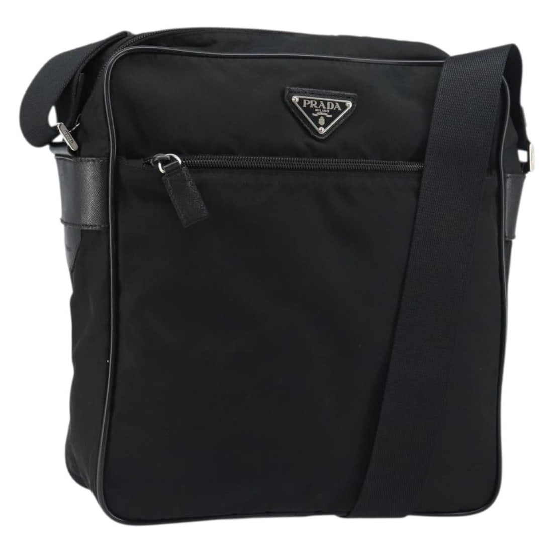 Prada black nylon shoulder bag silver trim Italy auth: Prada black nylon shoulder bag silver trim Italy auth This PRADA shoulder bag is crafted from black nylon with silver-tone accents. Designed for women, it features an adjustable shoulder strap for ver