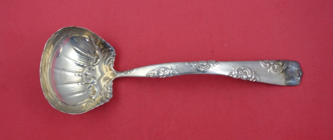 Whiting Rose and Scroll Sterling Silver Oyster Ladle 11 Inch: Whiting Rose and Scroll Sterling Silver Oyster Ladle 11 Inch This exquisite oyster ladle from Whiting features the elegant Rose and Scroll pattern, showcasing the craftsmanship of the late 19th centur