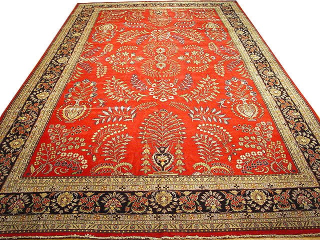 14' x 24' Hand-Knotted Sarouk Area Rug in Red Wool: 14' x 24' Hand-Knotted Sarouk Area Rug in Red Wool Free continental US Shipping Introducing a magnificent 14' x 24' Large Sarouk Rug, a stunning blend of timeless elegance and exquisite craftsmanship.