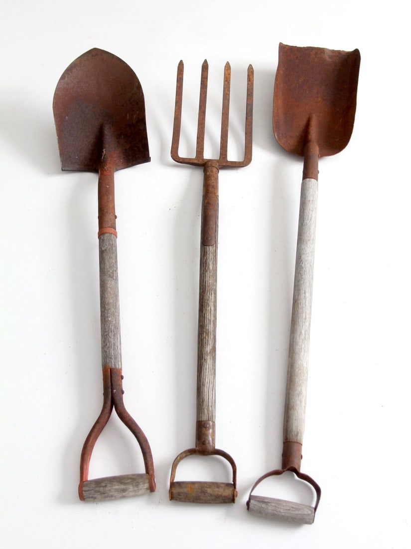 3-Piece Vintage Garden Implements with Wood Handles (1 of 14)