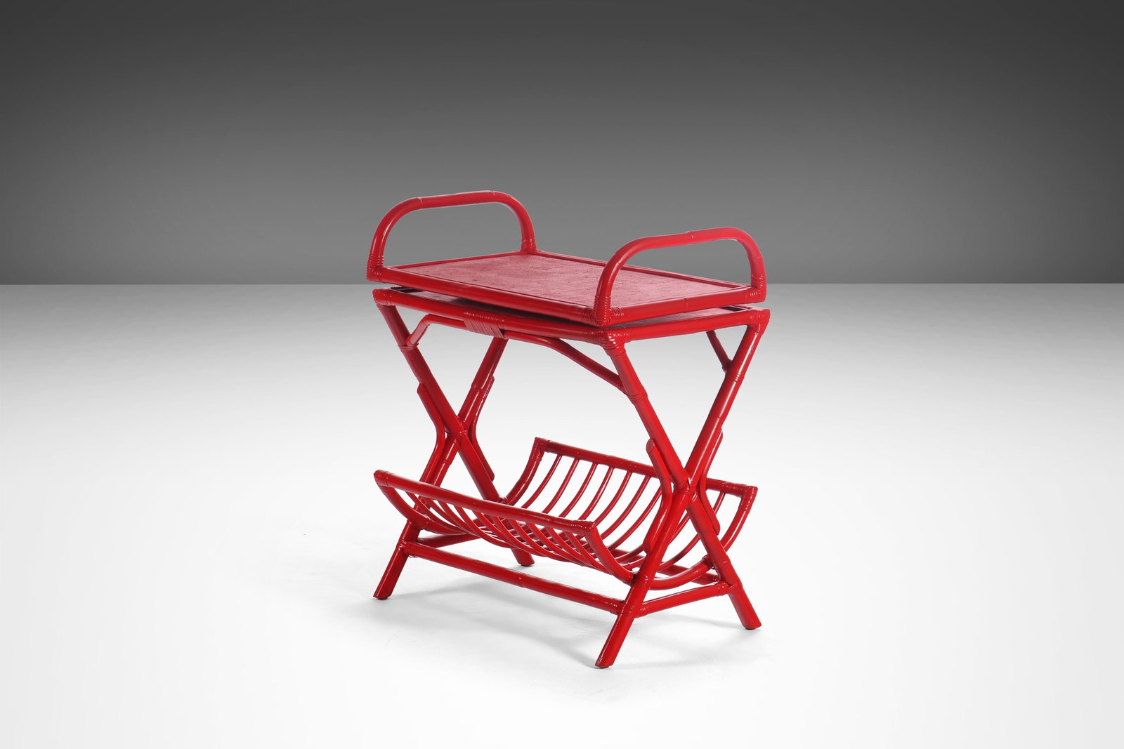 Chinoiserie Red Bamboo Bar Stand with Swivel Top Vintage 1970s: Chinoiserie Red Bamboo Bar Stand with Swivel Top Vintage 1970s Enhance your bar area with this stunning Chinoiserie Red Bamboo Server / Bar Stand featuring a swivel top. Elegantly lacquered in a luxur