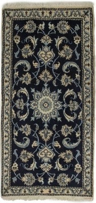 2'3X4'7 ft Nain wool area rug navy floral hand-knotted: 2'3X4'7 ft Nain wool area rug navy floral hand-knotted A pre-owned small Nain oriental rug featuring a classic navy floral design and a thick pile. The rug measures 2'3 x 4'7 ft. Specifications Item