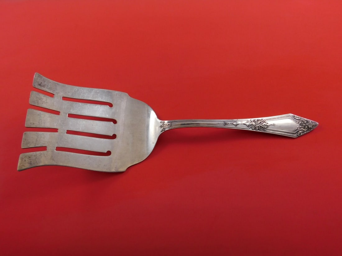 Durgin Dartmouth Sterling Silver Asparagus Fork 9 3/4 Inches: Durgin Dartmouth Sterling Silver Asparagus Fork 9 3/4 Inches This exquisite asparagus fork is part of the Dartmouth pattern by Durgin, crafted from high-quality sterling silver. Measuring 9 3/4 inches
