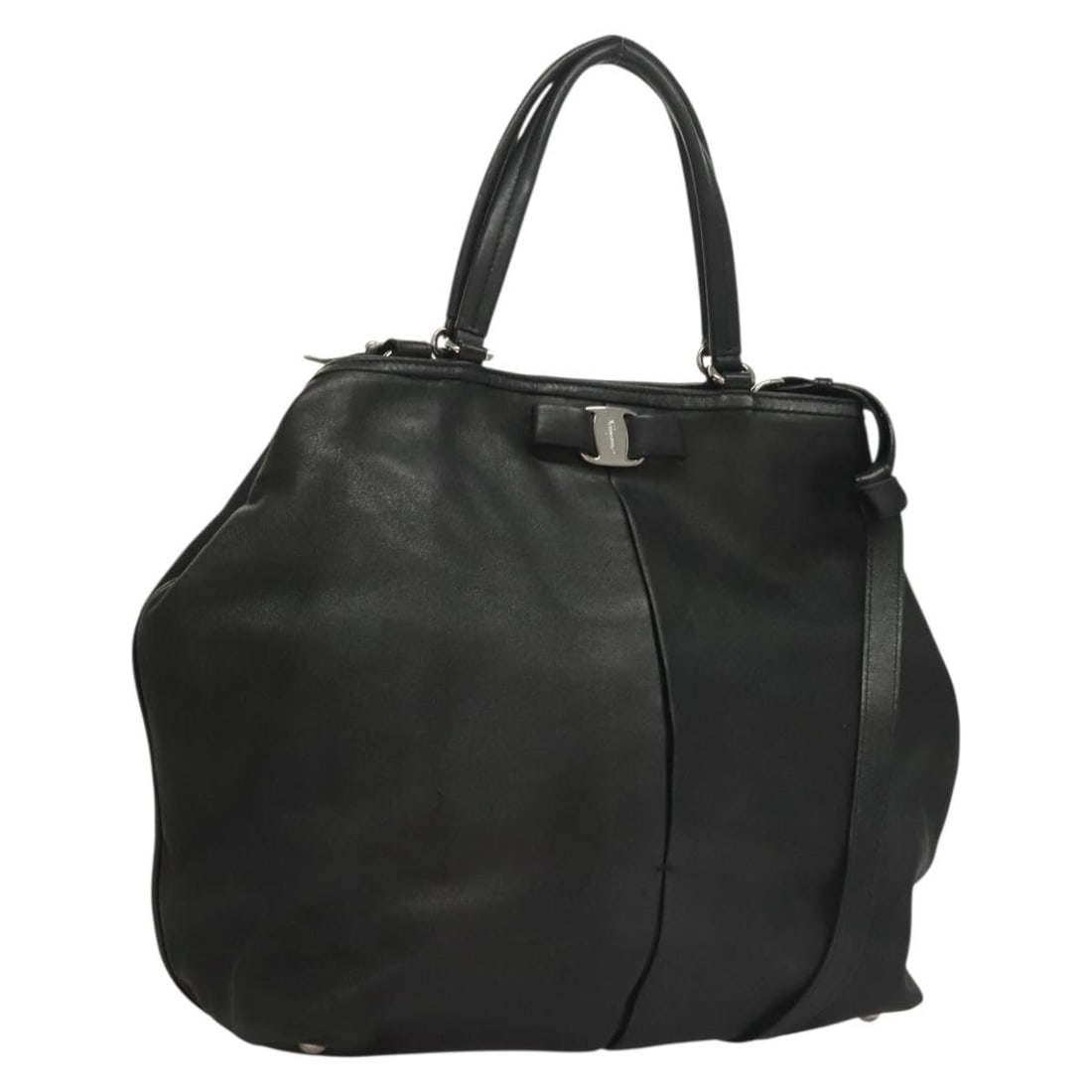 Salvatore Ferragamo Black Leather Hand Bag 2-Way Silver Accents Auth FJ-21E185: Salvatore Ferragamo Black Leather Hand Bag 2-Way Silver Accents Auth FJ-21E185 This stylish Salvatore Ferragamo hand bag is crafted from high-quality leather, featuring a sophisticated black and silve