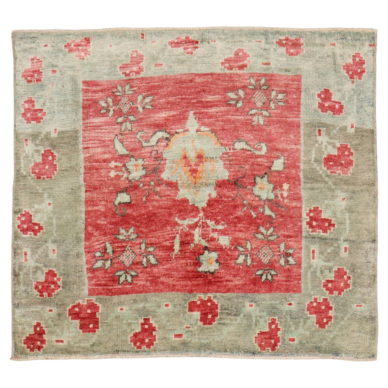 Vintage Turkish Oushak Floral Wool Scatter Rug 44 x 52: Vintage Turkish Oushak Floral Wool Scatter Rug 44 x 52 This vintage Turkish Anatolian scatter square rug showcases a beautiful floral design, perfect for adding a touch of elegance to your space. Hand