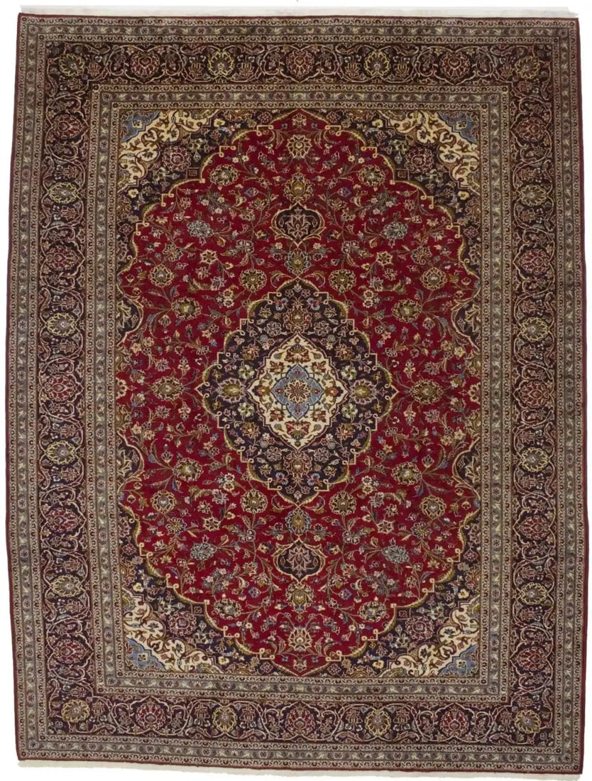 Hand-Knotted Wool Vintage Oriental Area Rug 9'9 x 12'10 Floral Pattern: Hand-Knotted Wool Vintage Oriental Area Rug 9'9 x 12'10 Floral Pattern Enhance your home with this exquisite vintage extra-large handmade wool Oriental rug, measuring 9'9" x 12'10". This stunning area