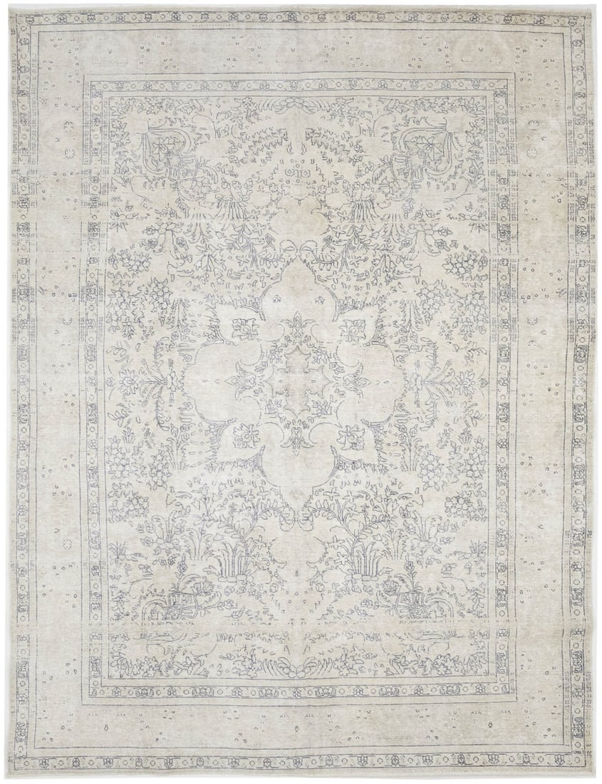 Vintage Floral Hand-Knotted Wool Area Rug 8'5X11'5 Distressed Design: Vintage Floral Hand-Knotted Wool Area Rug 8'5X11'5 Distressed Design Enhance your living space with this stunning Floral Vintage Antique Distressed Oriental Rug, measuring 8'5" x 11'5". This exquisite