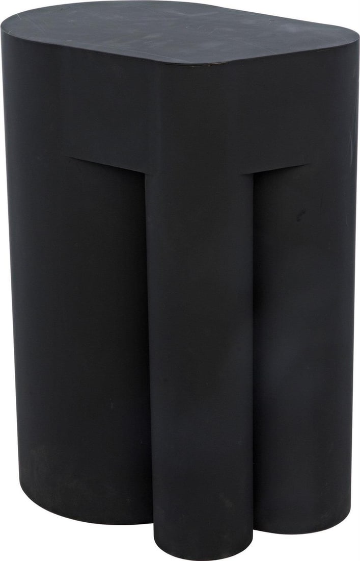 Contemporary Blair Side Table in Matte Black by Noir: Contemporary Blair Side Table in Matte Black by Noir Introducing the Blair Side Table, a perfect blend of modern design and functionality. This contemporary-style side table features a sleek matte bla