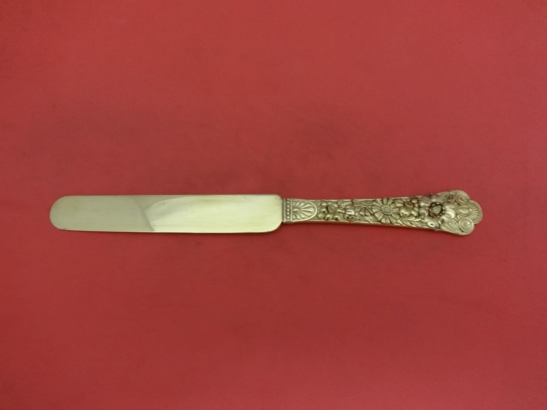 Gorham Sterling Silver Cluny Vermeil 8.5in Flat Handle Tea Knife: Gorham Sterling Silver Cluny Vermeil 8.5in Flat Handle Tea Knife Sterling silver tea knife featuring a blunt blade and flat handle in the Cluny Vermeil pattern by Gorham. The knife measures 8 1/2 inch
