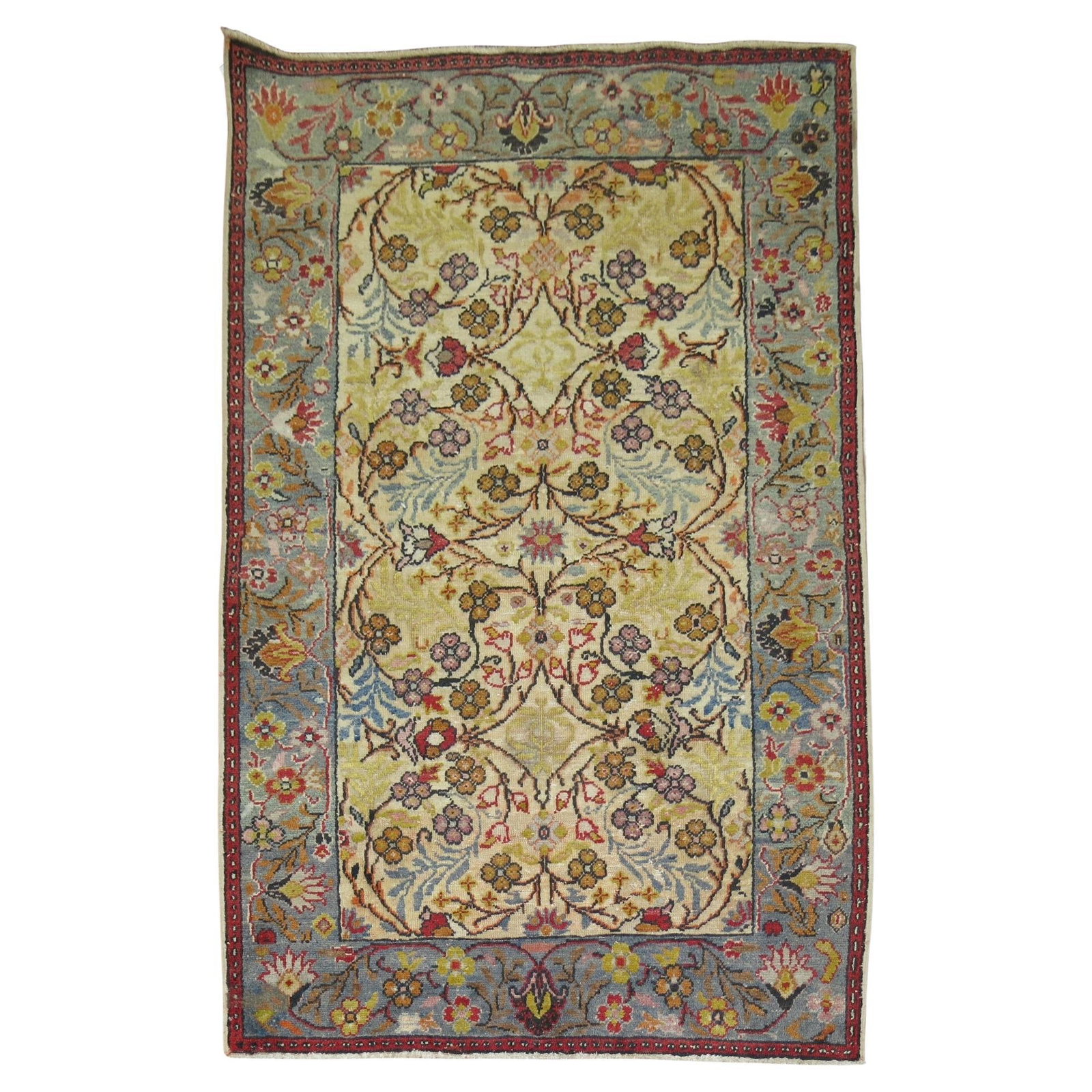 Zabihi Collection Mid-20th Century Floral Turkish Rug 3'9 x 5'6: Zabihi Collection Mid-20th Century Floral Turkish Rug 3'9 x 5'6 Discover the beauty of this mid-20th century Turkish rug, featuring an elegant floral design that adds a touch of romance to any space. 