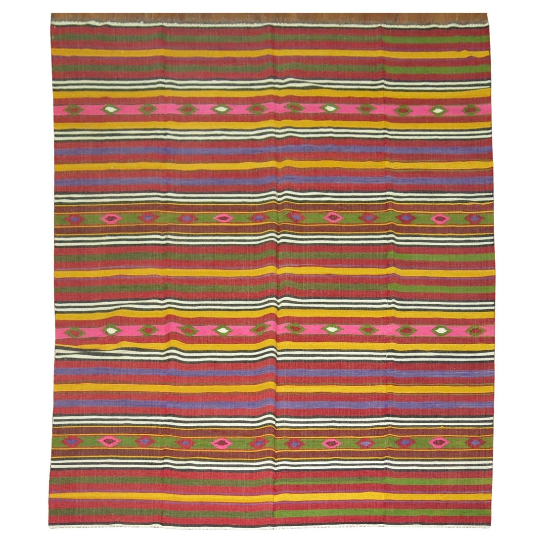 Colorful 20th Century Turkish Bohemian Hand-Knotted Kilim 81 x 114: Colorful 20th Century Turkish Bohemian Hand-Knotted Kilim 81 x 114 This vibrant 20th-century Turkish Kilim showcases a stunning Bohemian style, characterized by its colorful flat-weave design. Crafted