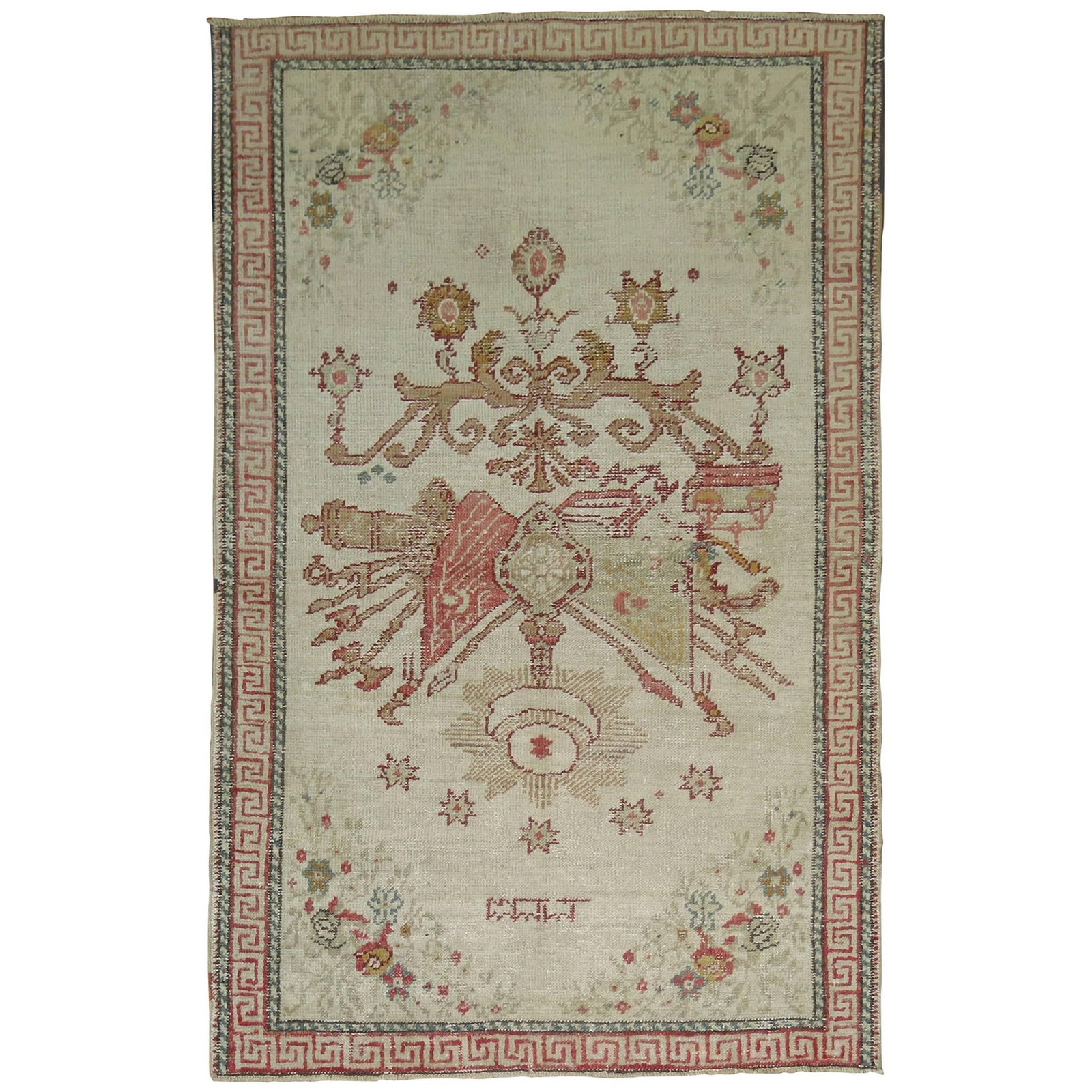Hand Knotted Turkish Ghiordes Wool Rug 48 x 69: Hand Knotted Turkish Ghiordes Wool Rug 48 x 69 This is an early 20th-century antique Turkish Ghiordes rug, crafted circa 1920. Featuring a Classical Greek style, the rug is hand-knotted from wool and 
