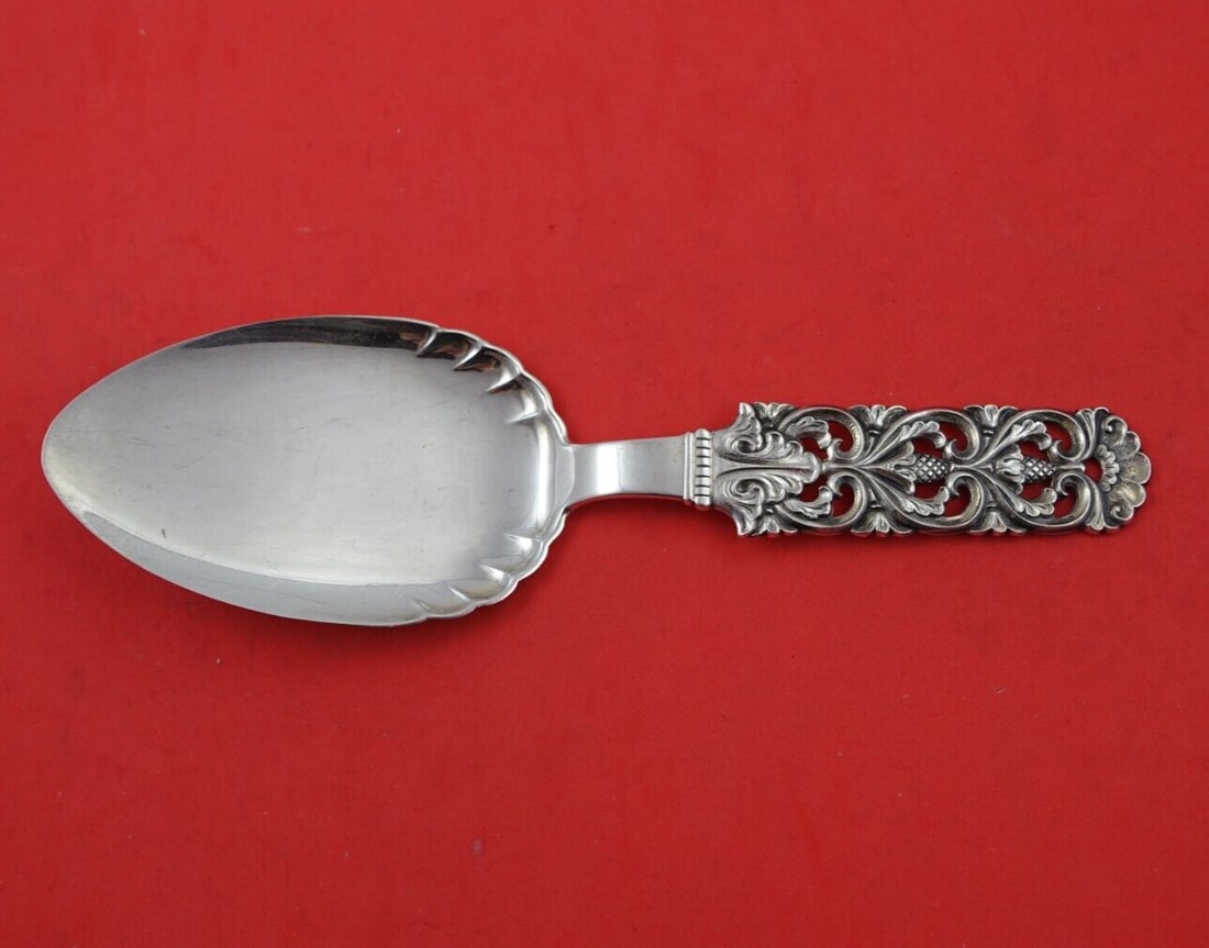 Brodrene Lohne Kloster .830 Silver Pie Server with Ruffles 8 5/8": Brodrene Lohne Kloster .830 Silver Pie Server with Ruffles 8 5/8" Introducing the exquisite Kloster Pie Server by Brodrene Lohne, crafted from .830 silver. This elegant serving piece features a flat h