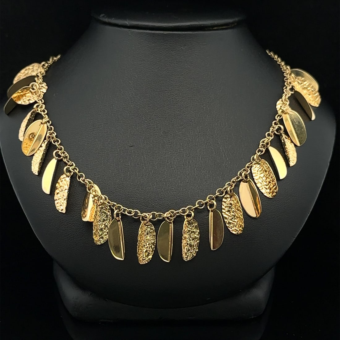 Italian 14k Yellow Gold Textured Cable Link Charm Necklace: Italian 14k Yellow Gold Textured Cable Link Charm Necklace This exquisite necklace features a solid 14k yellow gold textured cable link chain, elegantly adorned with chandelier-style dangle charms. Cr