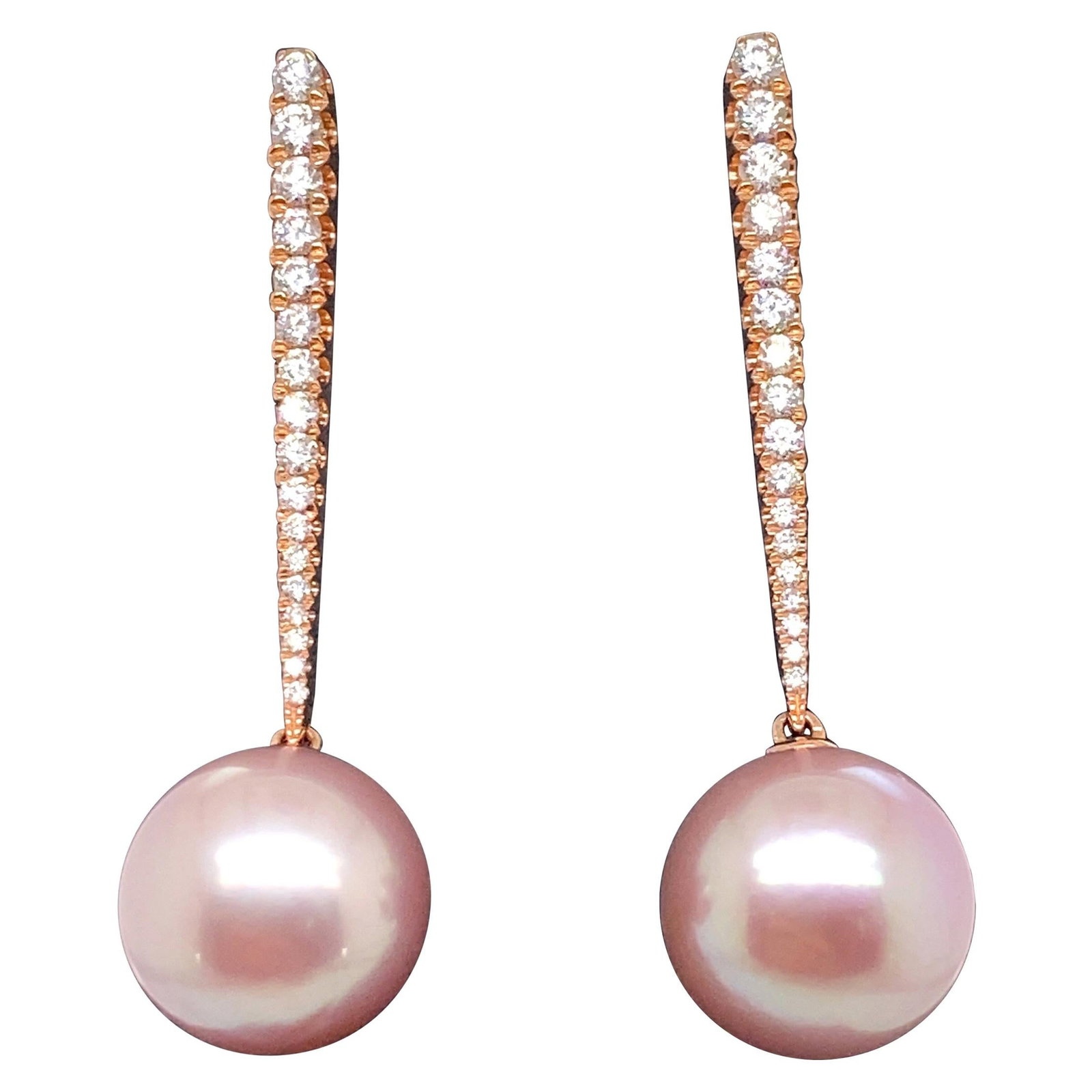 Harbor Diamonds 18K Rose Gold Pink Pearl Diamond Drop Earrings 0.43ct: Harbor Diamonds 18K Rose Gold Pink Pearl Diamond Drop Earrings 0.43ct Elevate your style with these exquisite drop earrings, crafted from 18K rose gold. Featuring two stunning pink freshwater pearls, 