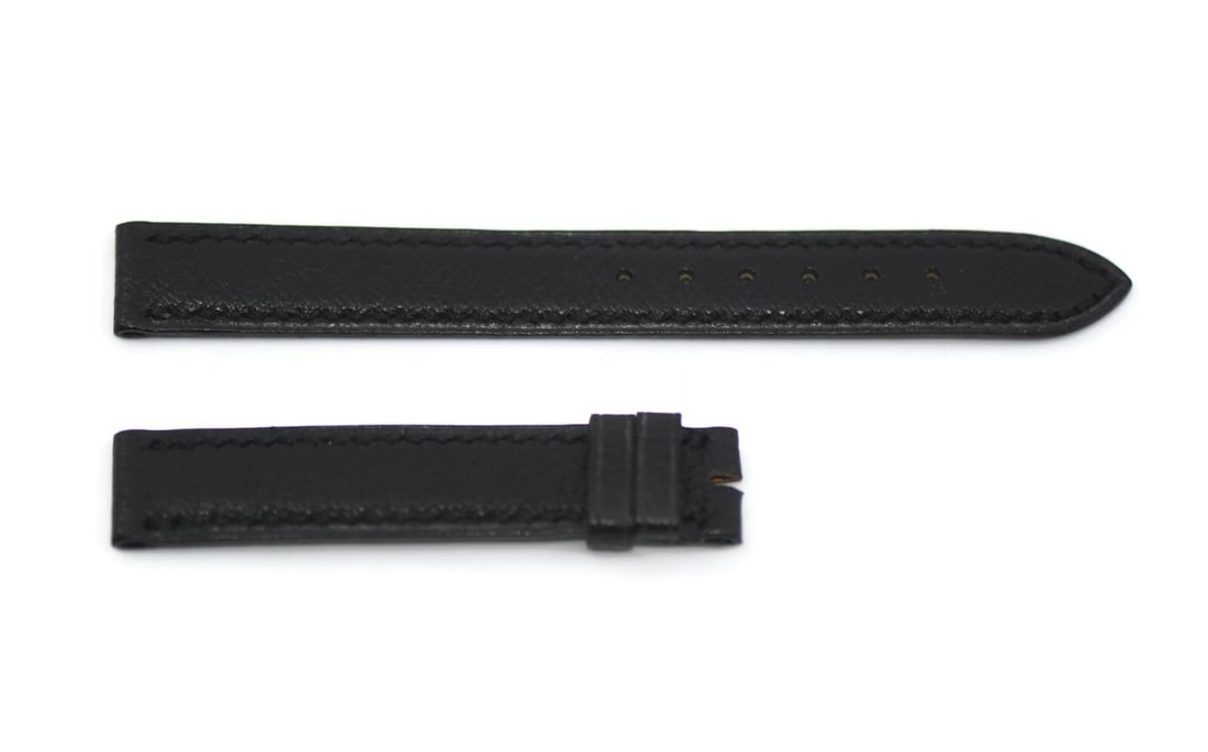 Authentic Bulgari Black Leather Watch Strap 14mm 115x70mm: Authentic Bulgari Black Leather Watch Strap 14mm 115x70mm This Bulgari wristwatch band features a sleek black leather design, perfectly crafted for style and durability. With a band width of 14 mm, it