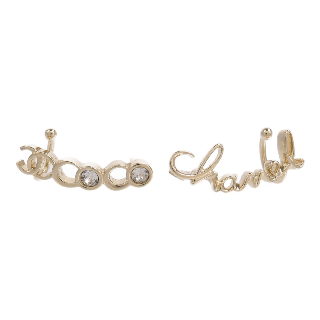 CHANEL CC Pierced Earrings Gold Tone Metal: CHANEL CC Pierced Earrings Gold Tone Metal CHANEL CC pierced earrings in a gold-tone finish. Designed for women, this pair offers a classic logo style with no main stone. Condition is very good. Speci