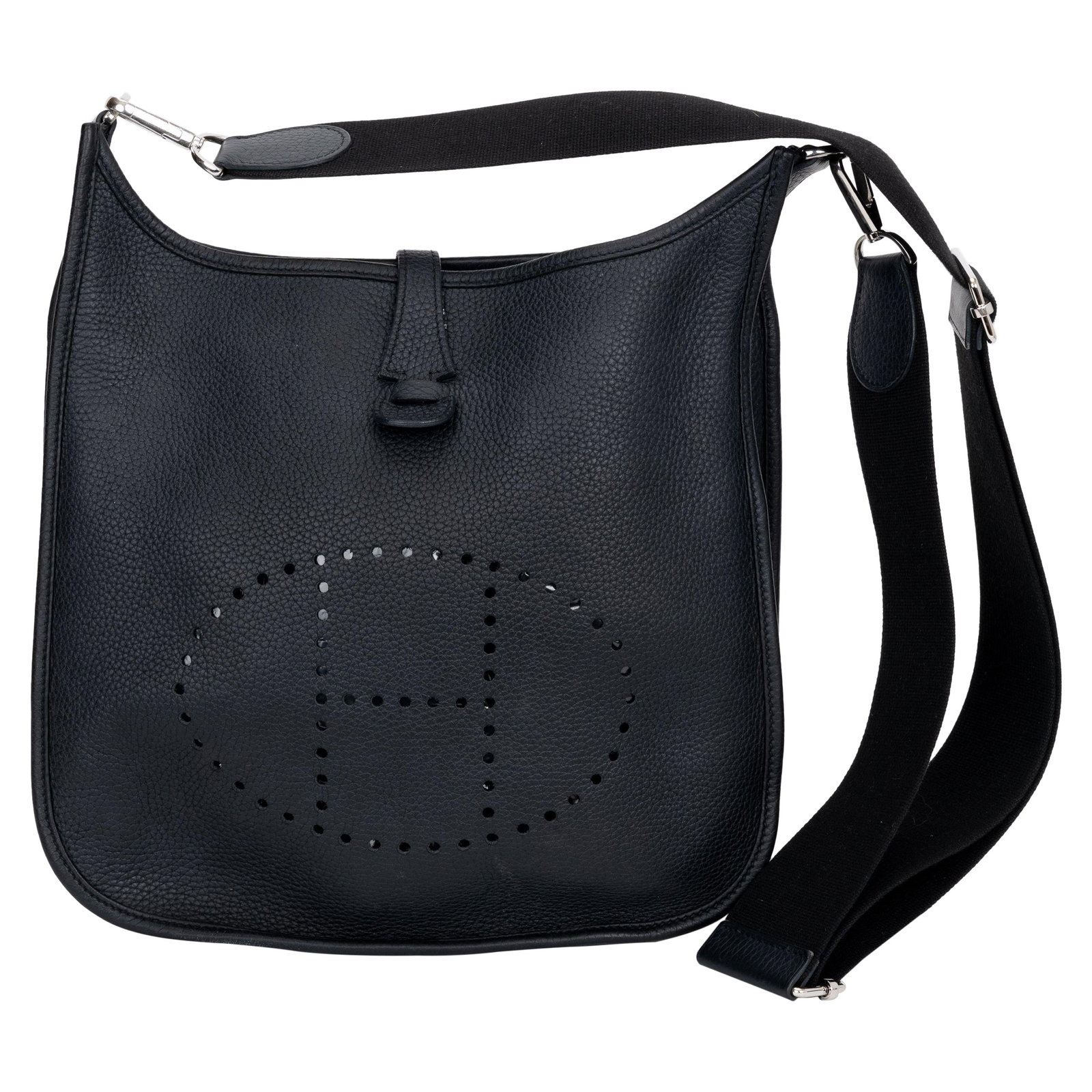 Hermes PM Clemence Black Evelyne Bag with Palladium Hardware: Hermes PM Clemence Black Evelyne Bag with Palladium Hardware Introducing the Hermes PM Clemence Black Evelyne Bag, a stylish and versatile accessory crafted from premium materials. This sophisticated 
