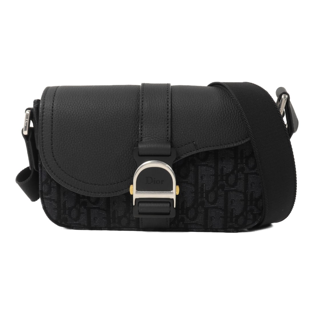 Dior CD Saddle Heritage Black Canvas Shoulder Bag: Dior CD Saddle Heritage Black Canvas Shoulder Bag Christian Dior CD Saddle Heritage shoulder bag in black canvas. This women's shoulder bag is made in France and presented in very good condition. Spec