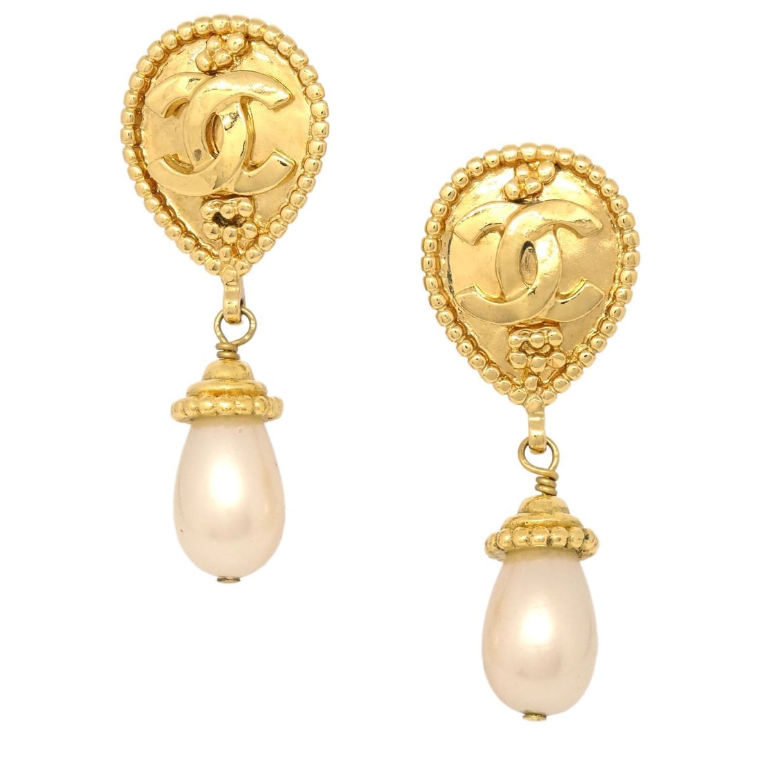 Chanel 96A CC Logo Clip On Teardrop Faux Pearl Drop Earrings: Chanel 96A CC Logo Clip On Teardrop Faux Pearl Drop Earrings Chanel clip-on dangle earrings featuring CC logos and teardrop artificial pearls. Made in France, this pair has a gold-tone and white color