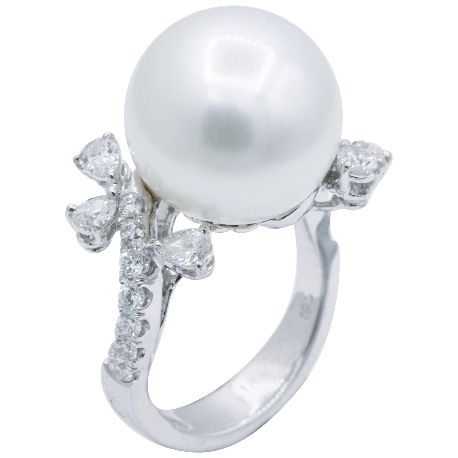 Harbor Diamonds 18K White Gold Pearl and Diamond Ring 0.99 Carat: Harbor Diamonds 18K White Gold Pearl and Diamond Ring 0.99 Carat This stunning contemporary ring features a luxurious 18k white gold band adorned with a captivating center pearl measuring 14.2mm. The 