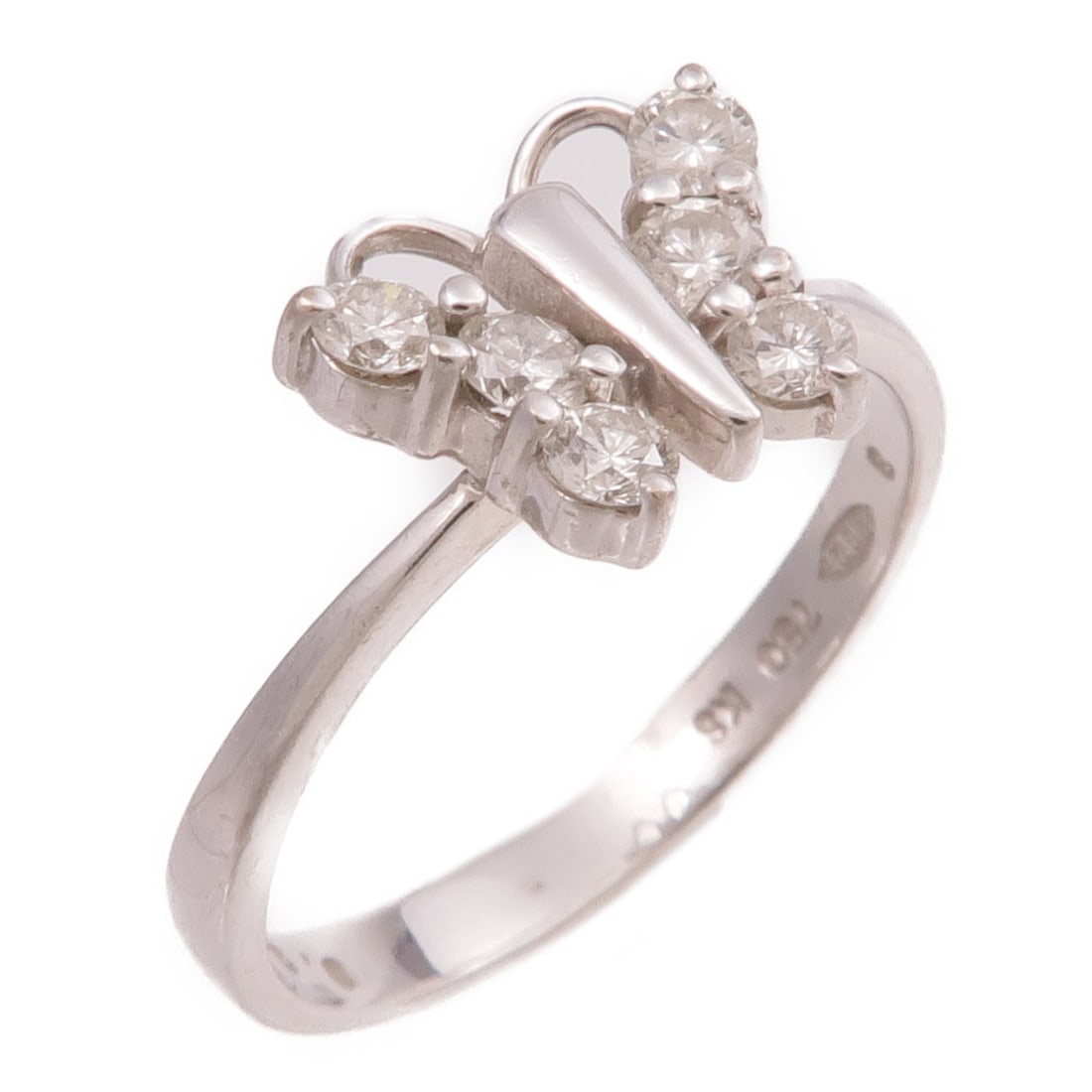 Diamond Ring in 18K White Gold Size US 6: Diamond Ring in 18K White Gold Size US 6 This elegant ring features a diamond set in 18K white gold. Designed in a regular size, it offers a classic clear color and is crafted with K18 white gold for 