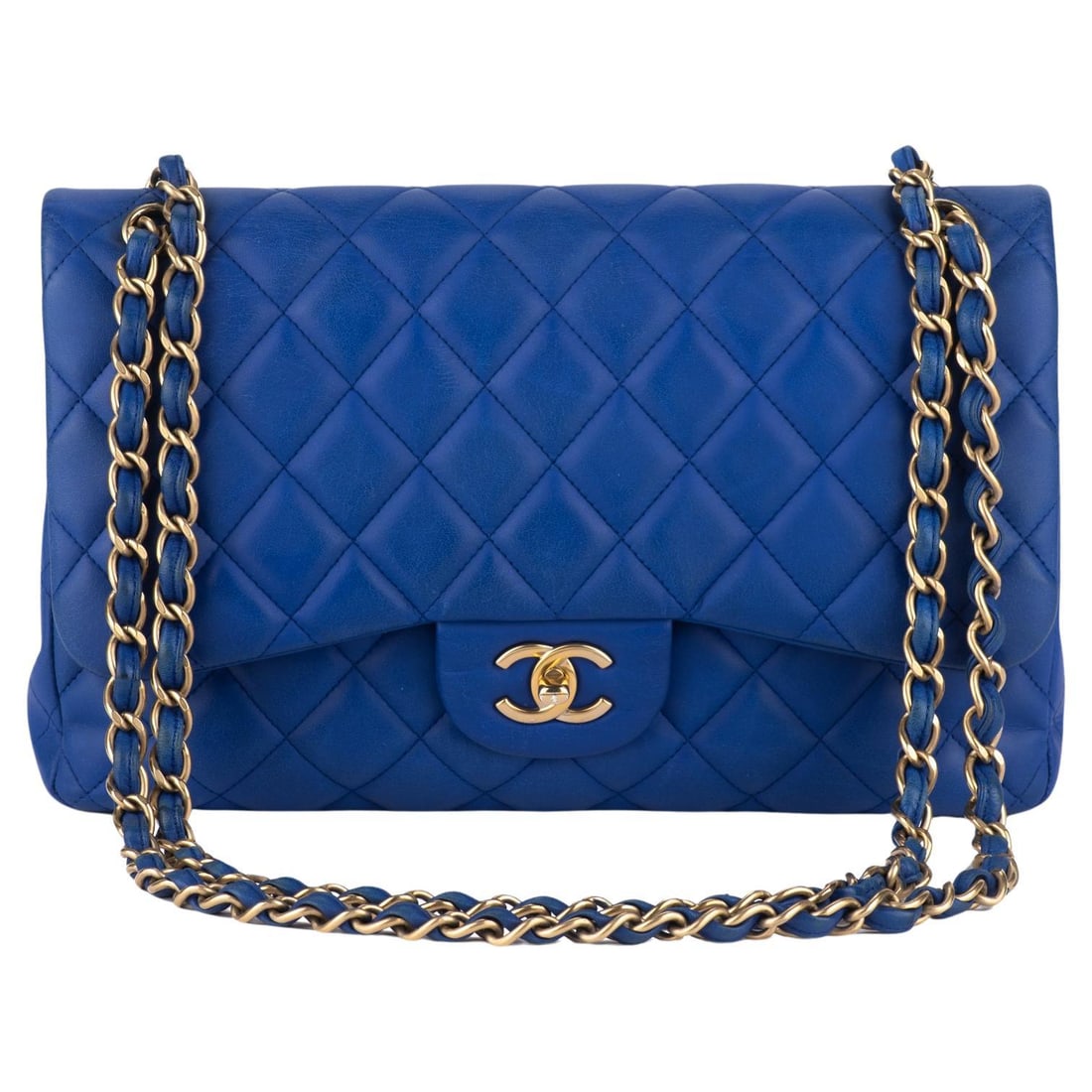 Chanel Jumbo Blue Quilted Double Flap Bag with Authenticity Card: Chanel Jumbo Blue Quilted Double Flap Bag with Authenticity Card This exquisite Chanel Jumbo Blue Quilted Double Flap bag showcases the brand's iconic quilted pattern, crafted in France during the 21s
