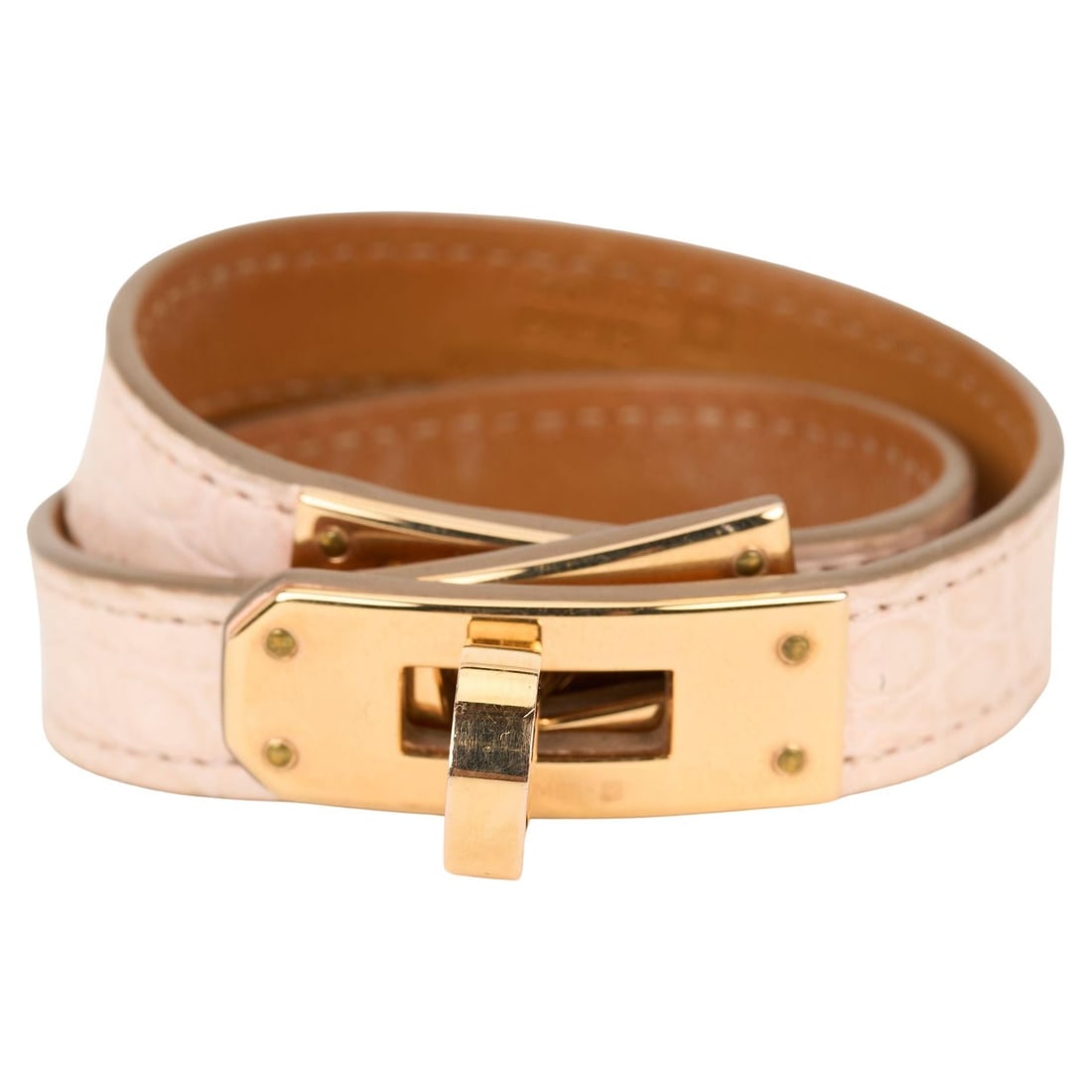 Hermes Kelly Double Tour Alligator Bracelet Matte Blush Rose Gold T1: Hermes Kelly Double Tour Alligator Bracelet Matte Blush Rose Gold T1 Hermes Kelly Double Tour bracelet crafted in matte blush alligator with rose gold hardware. This 2022 piece is sized T1 for a 5.7 t