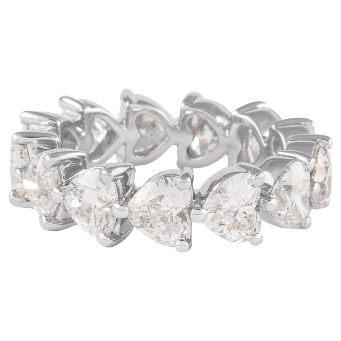 4.02ct Heart Diamond Eternity Band Platinum: 4.02ct Heart Diamond Eternity Band Platinum This exquisite eternity band showcases 13 brilliant heart-cut diamonds totaling 4.02 carats, featuring D-F color and VVS2/VS1 clarity. Crafted from luxuriou