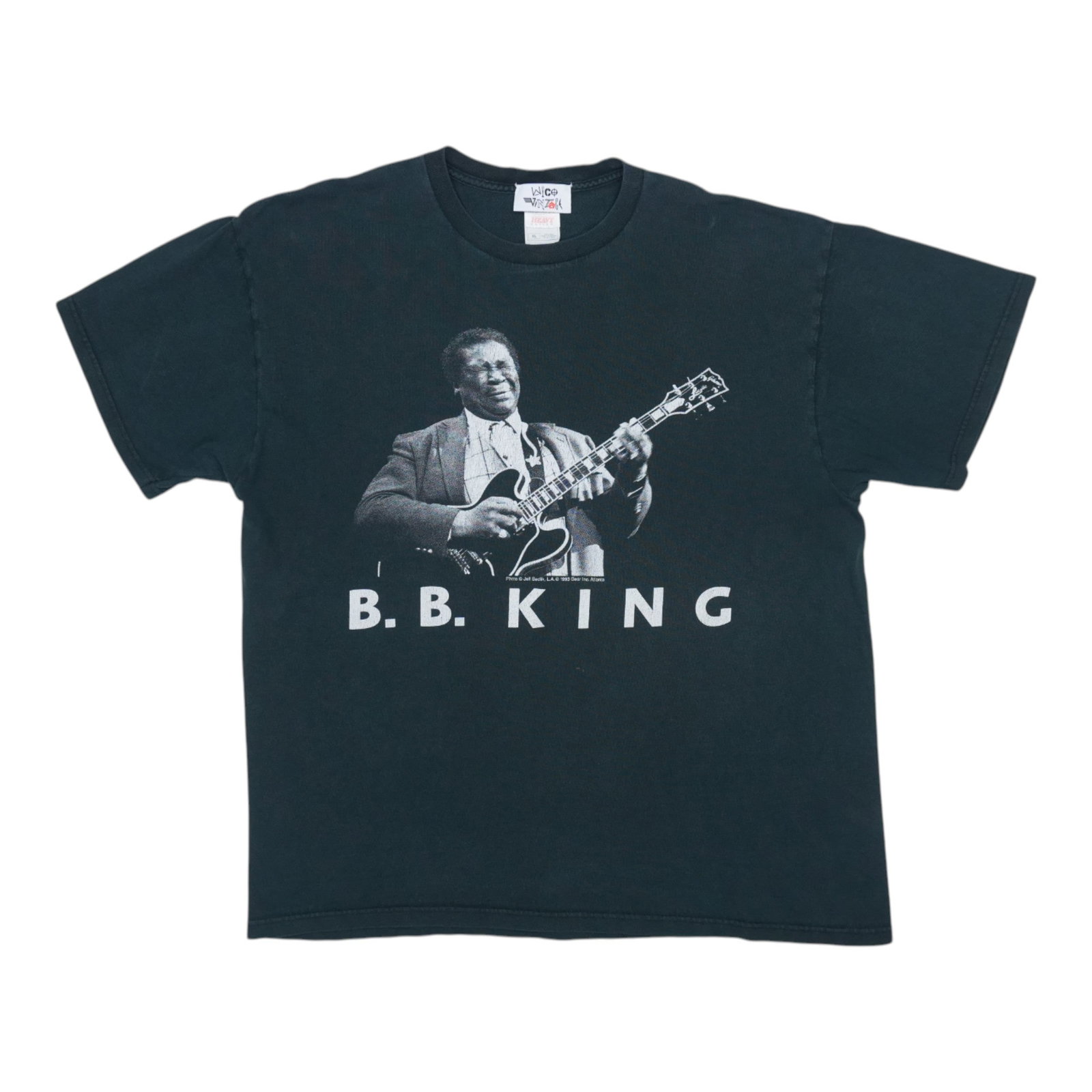 Vintage 1993 BB King Black Cotton T-Shirt Extra Large: Vintage 1993 BB King Black Cotton T-Shirt Extra Large This is an original vintage 1993 BB King shirt, not a modern reproduction. The shirt is made from 100% cotton and features a black color with no b