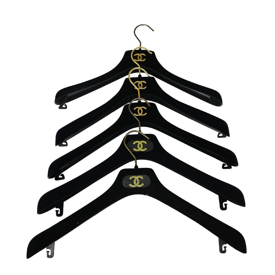 Set of 5 CHANEL traditional velvet hangers in black (1 of 5)