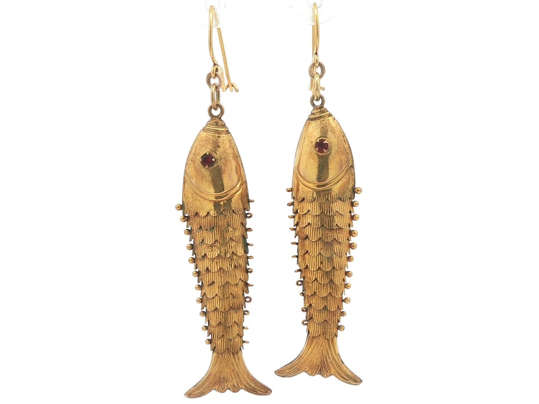 Unbranded Gold Filled Fish Dangle Earrings with 14k Yellow Gold Hooks: Unbranded Gold Filled Fish Dangle Earrings with 14k Yellow Gold Hooks Antique dangle/drop earrings with a textured fish design and flexible movement. These pierced earrings feature long hook ear wires