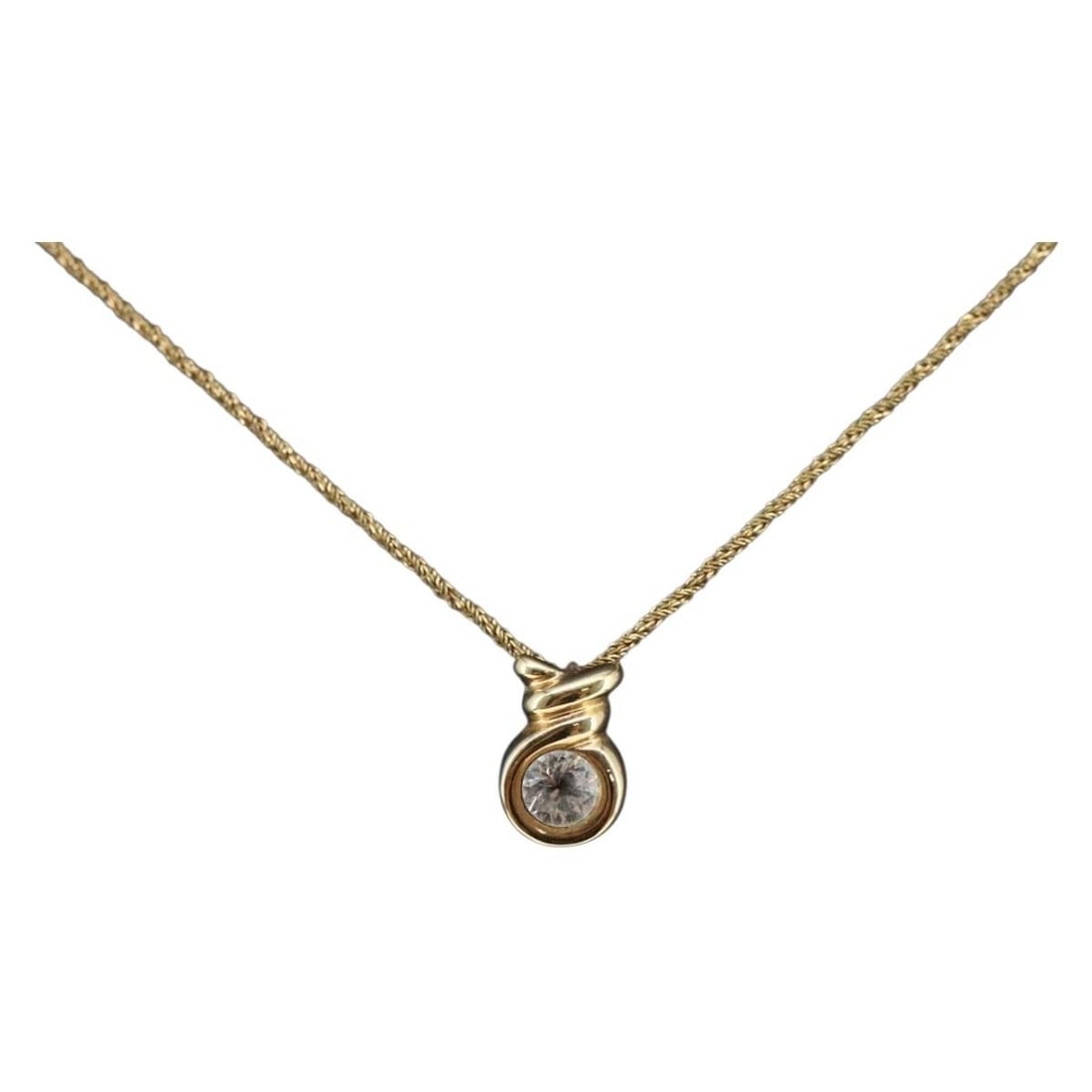 Christian Dior Gold Metal Necklace Made in Germany: Christian Dior Gold Metal Necklace Made in Germany This exquisite Christian Dior necklace embodies elegance and timeless style. Crafted in Germany, this gold-toned piece features a sleek metal constru