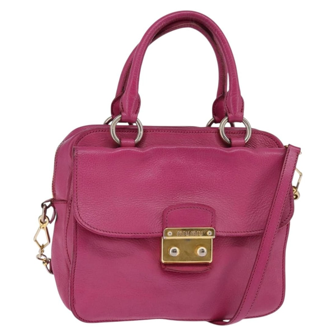 Miu Miu Pink Gold Leather Matelasse Hand Bag 2way Italy Auth AM9052: Miu Miu Pink Gold Leather Matelasse Hand Bag 2way Italy Auth AM9052 This exquisite Miu Miu Matelasse Hand Bag combines elegance with practicality, crafted from premium leather in a stunning pink and g