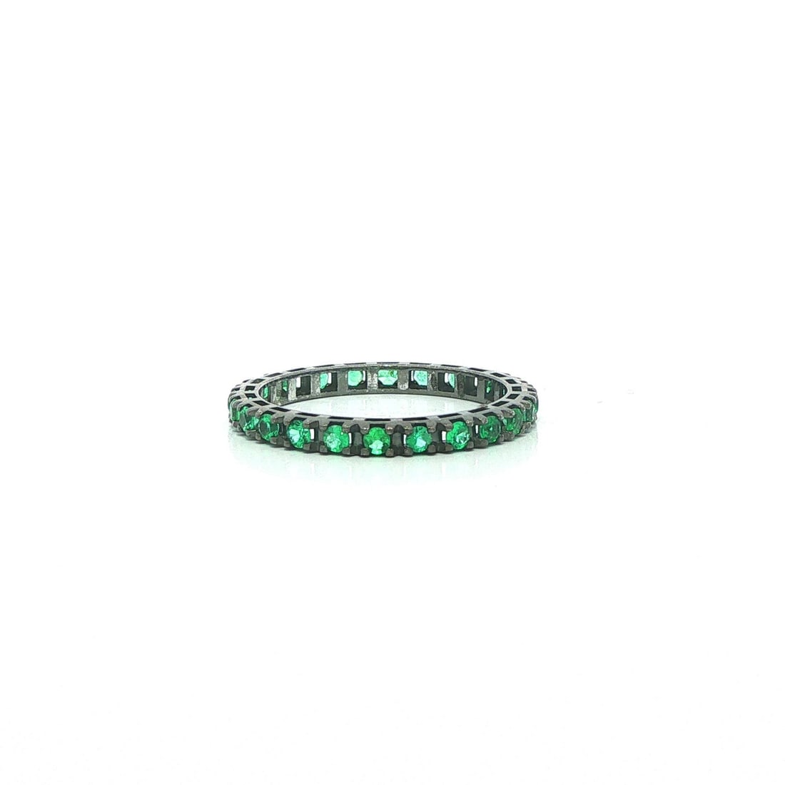 18k White Gold Emerald Eternity Band Ring Size 6 (1 of 6)