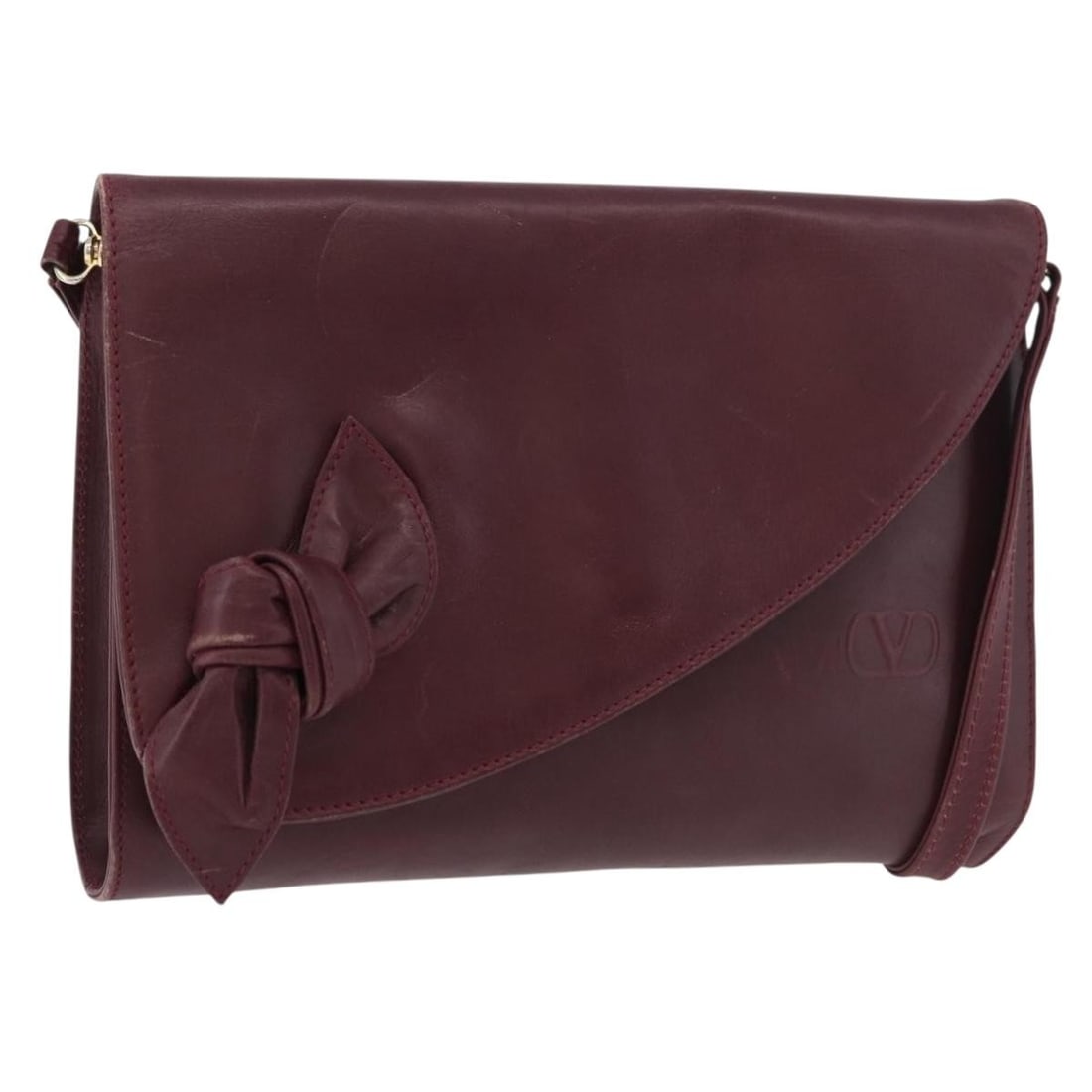 Valentino Bordeaux Leather Women Shoulder Bag Gold Italy: Valentino Bordeaux Leather Women Shoulder Bag Gold Italy This Valentino shoulder bag is crafted from leather in a rich bordeaux color with gold-tone accents. Designed for women, it features a structur