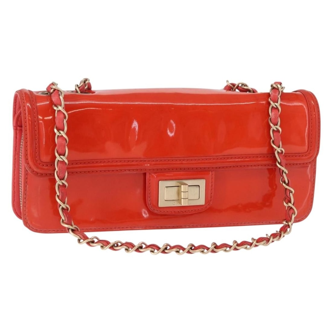 CHANEL Patent Leather Shoulder Bag Orange Silver Tone Chain: CHANEL Patent Leather Shoulder Bag Orange Silver Tone Chain Orange patent leather shoulder bag with a silver-tone CC chain strap. Includes the guarantee card. Made in Italy. Condition is heavily used,