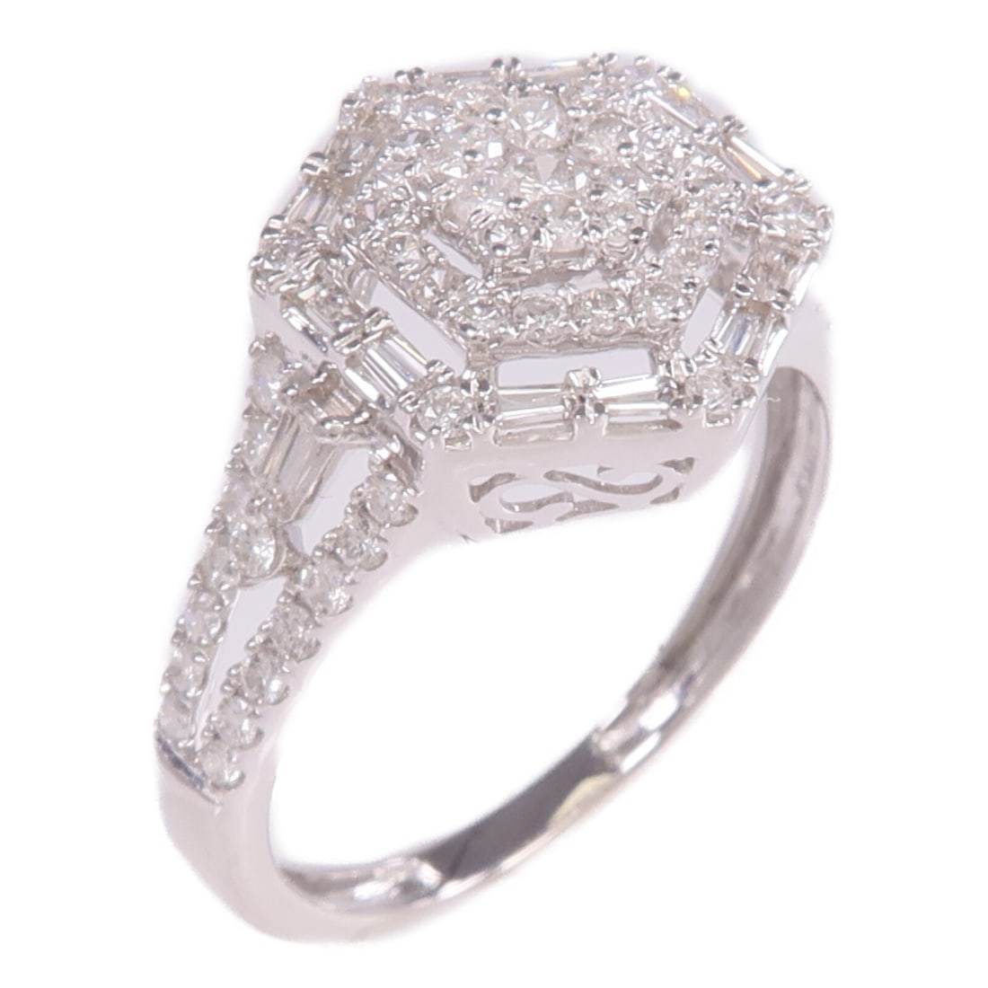 Diamond Solitaire Ring in 18K White Gold Size 8.25: Diamond Solitaire Ring in 18K White Gold Size 8.25 This elegant women's ring features a sparkling diamond set in 18K white gold. The ring is crafted in a size US 8.25 and is in very good condition, ma