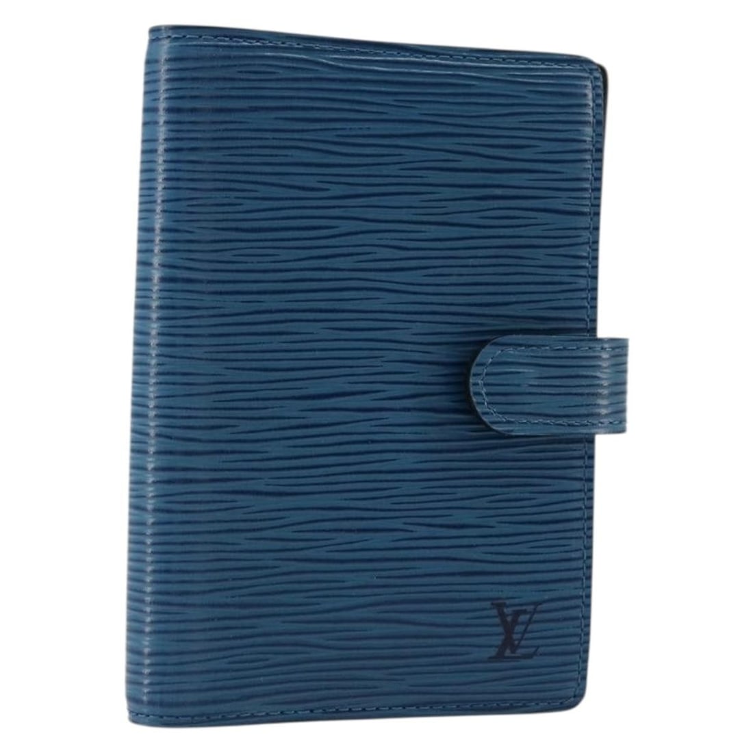 Louis Vuitton Blue Epi Leather Day Planner Cover R20055: Louis Vuitton Blue Epi Leather Day Planner Cover R20055 This is a Louis Vuitton Epi Agenda PM day planner cover in blue Epi leather. Designed for women, it features a compact and practical structure, 