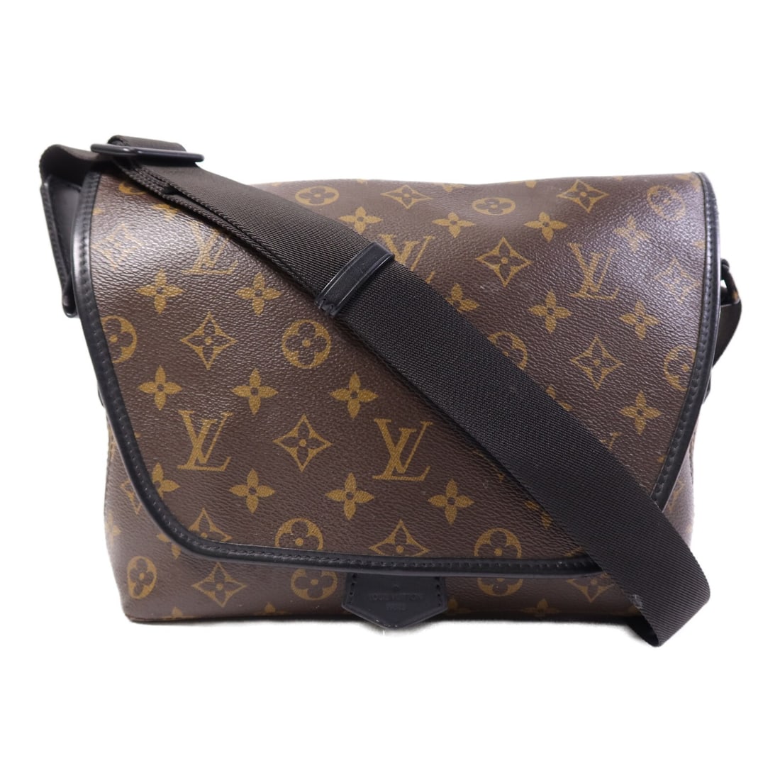 Louis Vuitton M45557 Monogram Macassar Shoulder Bag Brown GHW: Louis Vuitton M45557 Monogram Macassar Shoulder Bag Brown GHW Louis Vuitton Magnetic Messenger shoulder bag in Monogram Macassar. This women's shoulder bag is crafted from PVC coated canvas in brown a
