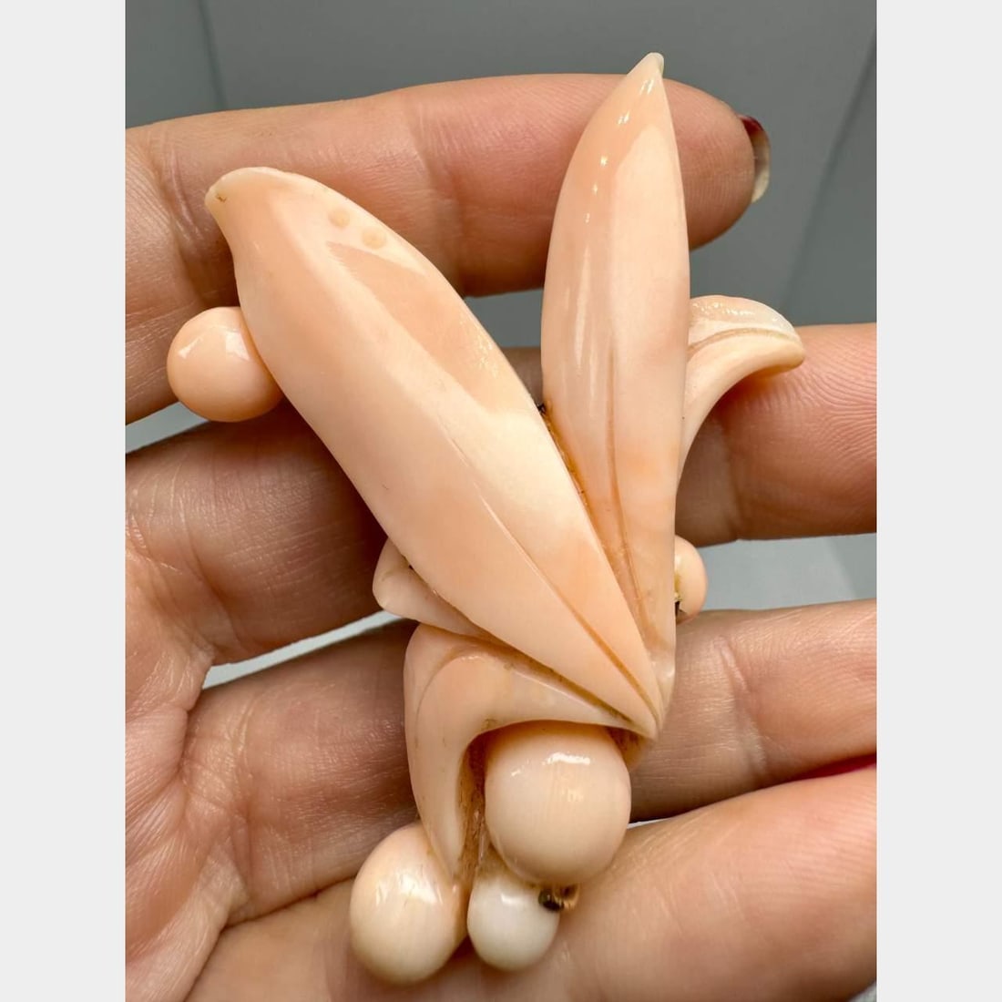 Vintage 1960's 14K Yellow Gold Carved Coral Brooch (1 of 2)